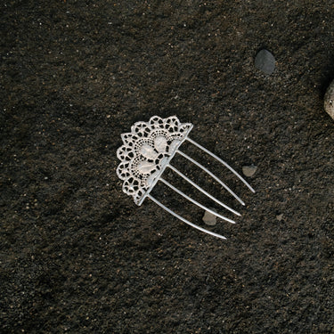 The Silver Spanish Comb
